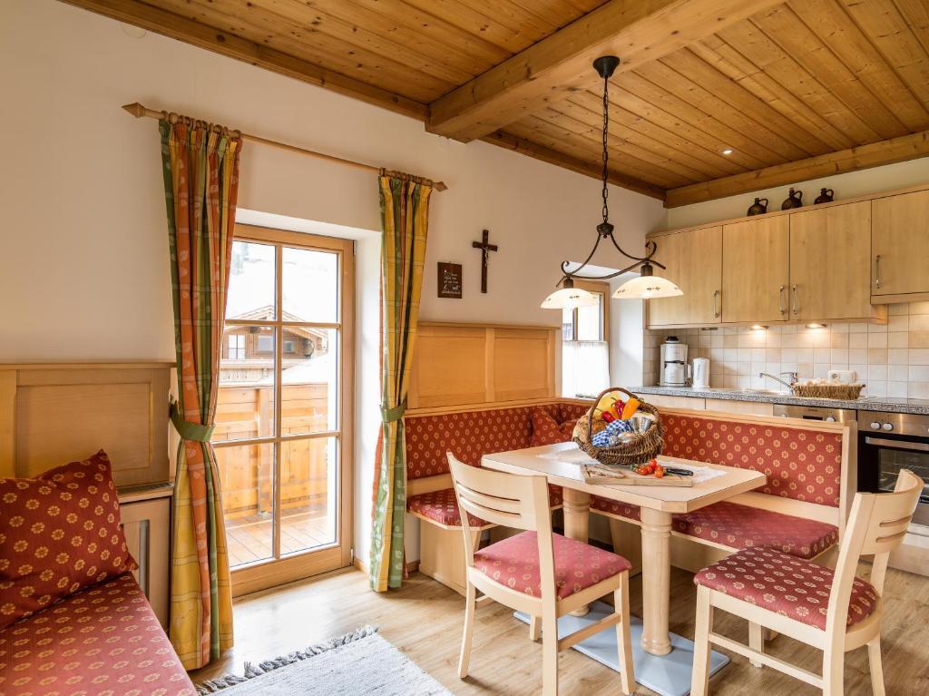 Stubnerbauer Villa Bad Hofgastein Ruang foto